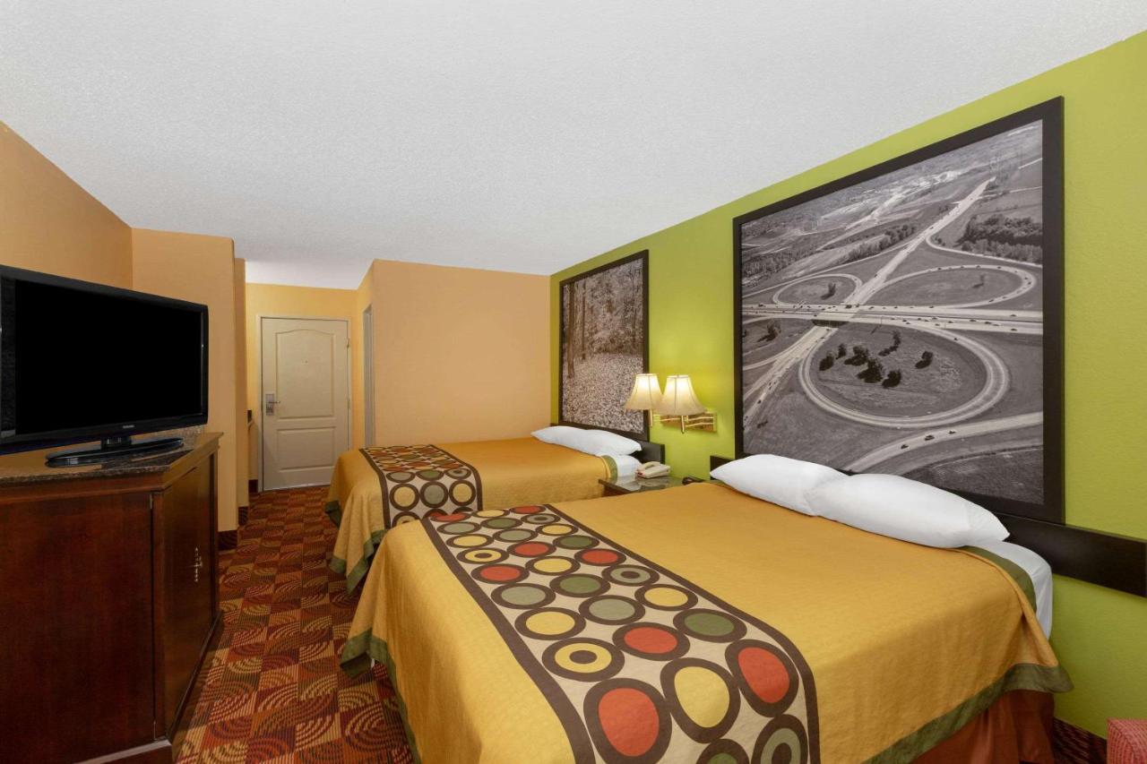 Super 8 By Wyndham Lake Of The Ozarks Eldon Eksteriør bilde