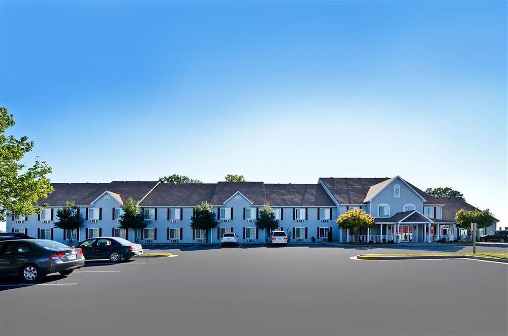 Super 8 By Wyndham Lake Of The Ozarks Eldon Eksteriør bilde