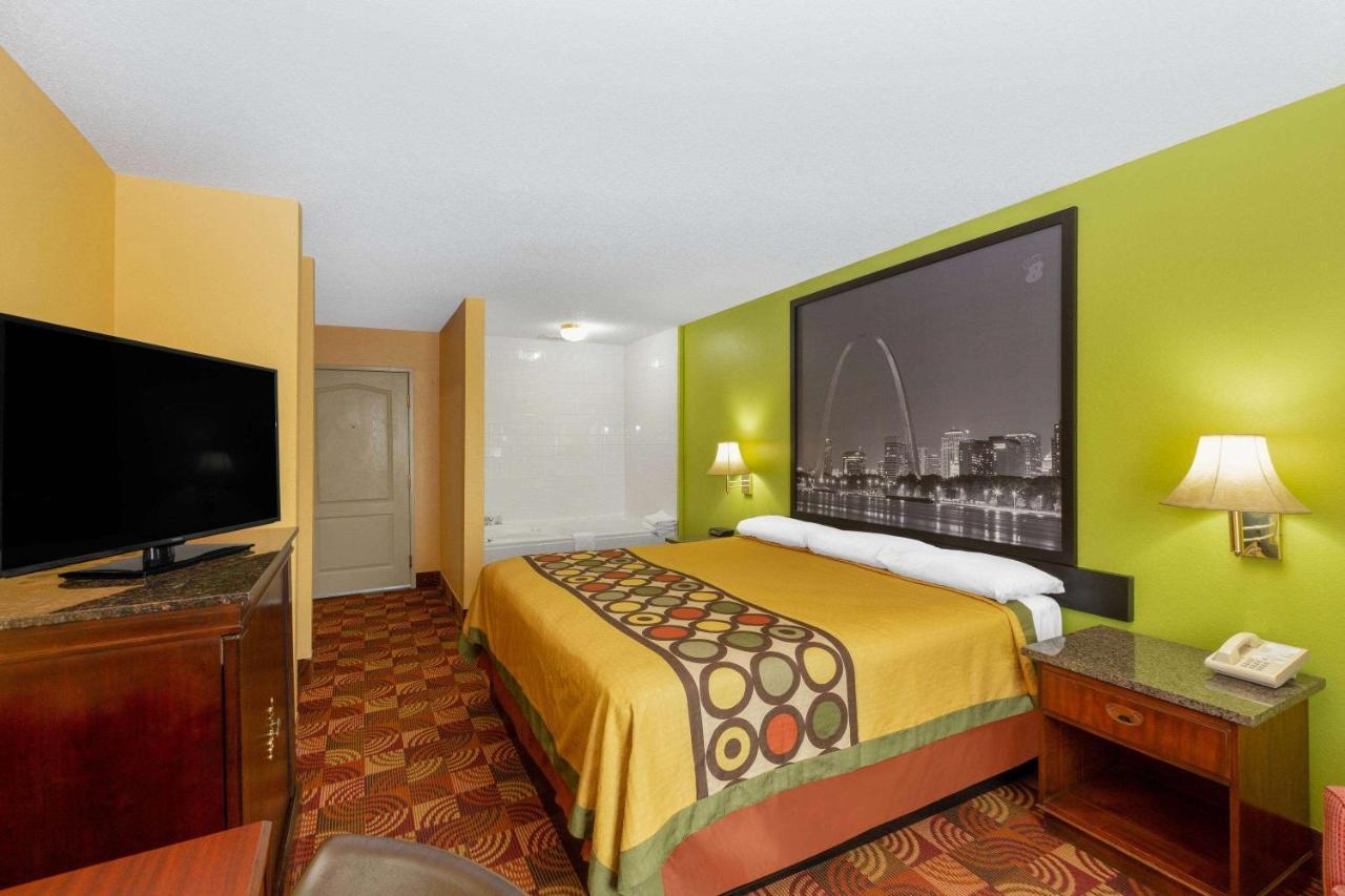 Super 8 By Wyndham Lake Of The Ozarks Eldon Eksteriør bilde