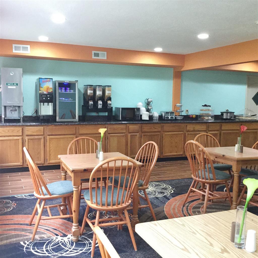 Super 8 By Wyndham Lake Of The Ozarks Eldon Fasiliteter bilde