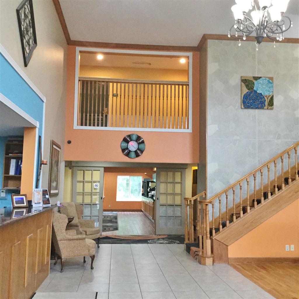 Super 8 By Wyndham Lake Of The Ozarks Eldon Interiør bilde