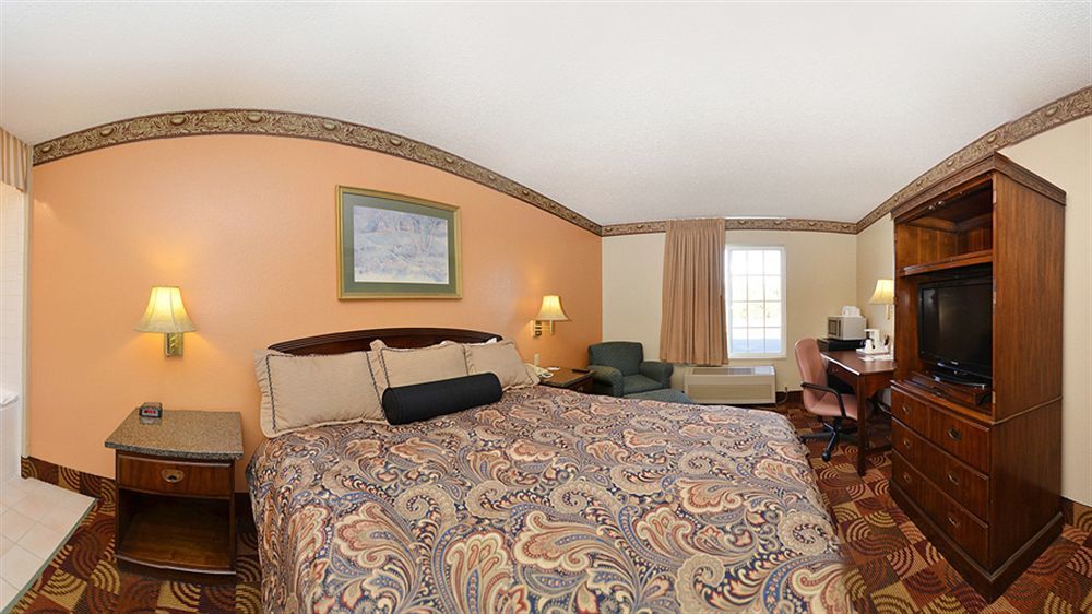 Super 8 By Wyndham Lake Of The Ozarks Eldon Eksteriør bilde