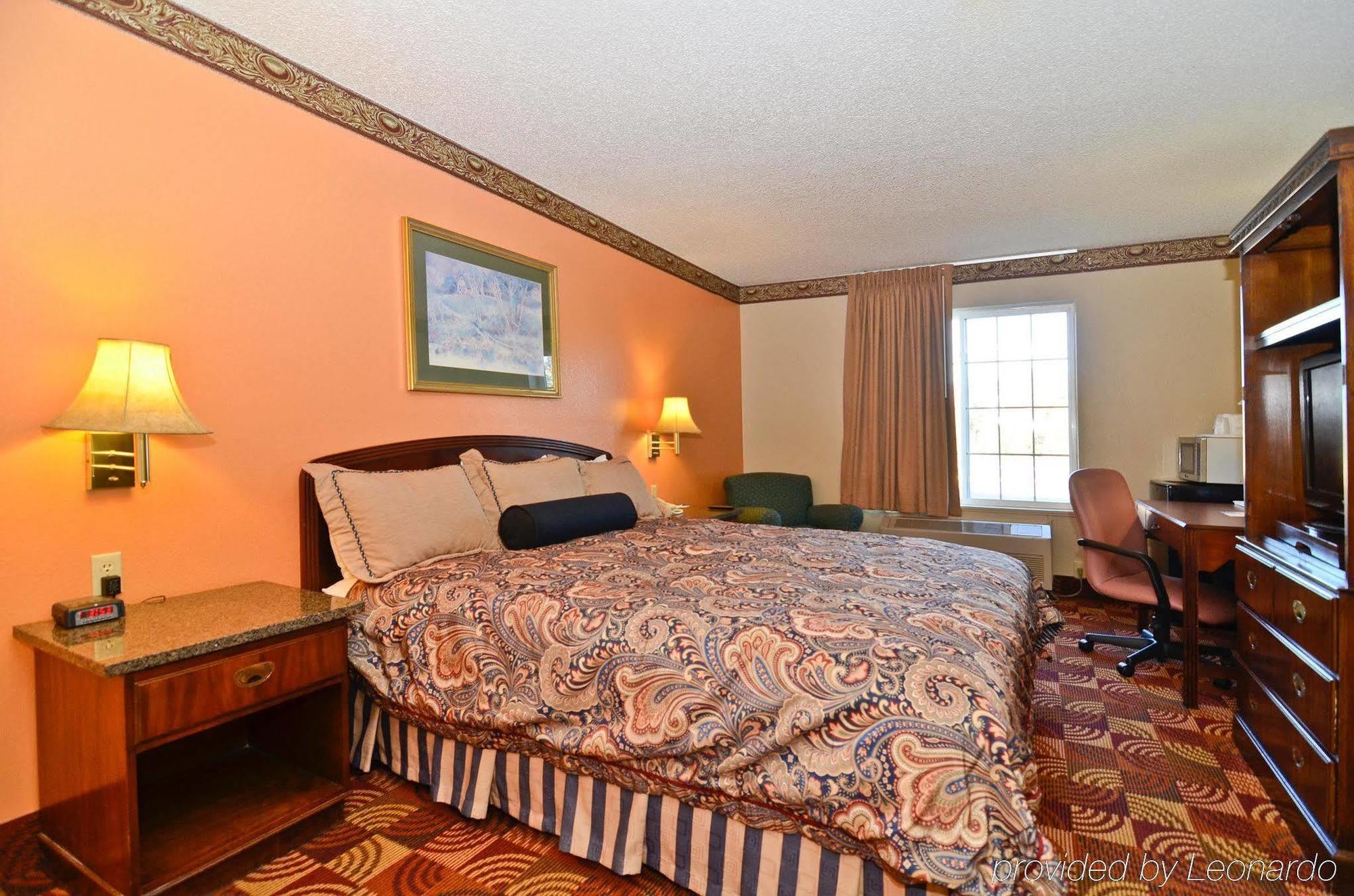 Super 8 By Wyndham Lake Of The Ozarks Eldon Eksteriør bilde